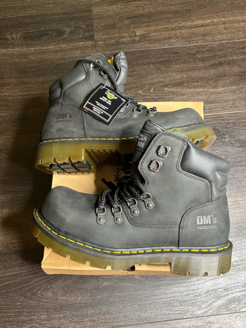 Dr. Martens Steel Toe Safety Boots Size 10 NWT F2413-05 Black Industrial